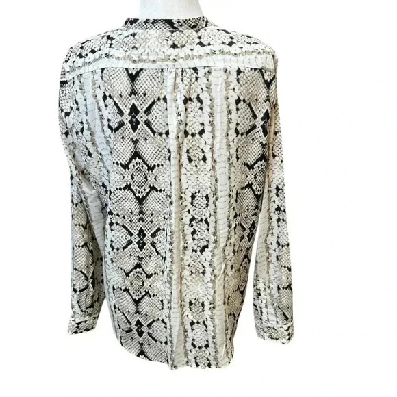 VIOLET & CLAIRE Snake Print Blouse. Size XL - Picture 3 of 6